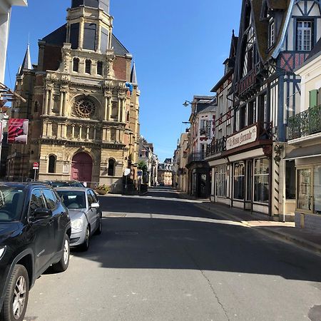 2 Pieces- Rue Pietonne Trouville -Le Petit Juliana Exterior foto